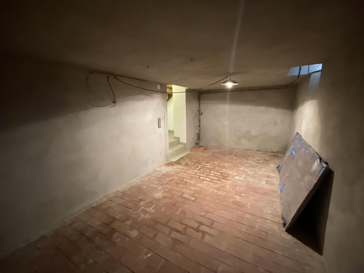 Pronájem bytu 6+kk 146 m², Holzgrundstraße 17/2, Kornwestheim, Bádensko-Württembersko Pronájem bytu 6+kk 146 m², Holzgrundstraße 17/2, Kornwestheim, Bádensko-Württembersko
