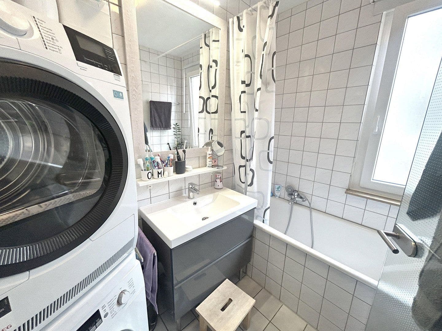 Pronájem bytu 6+kk 146 m², Holzgrundstraße 17/2, Kornwestheim, Bádensko-Württembersko Pronájem bytu 6+kk 146 m², Holzgrundstraße 17/2, Kornwestheim, Bádensko-Württembersko