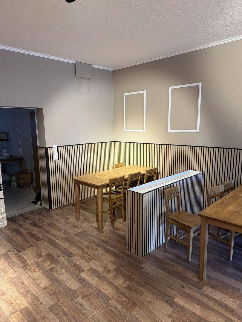 Pronájem kanceláře 52 m², Wuppertal, Severní Porýní-Vestfálsko Pronájem kanceláře 52 m², Wuppertal, Severní Porýní-Vestfálsko