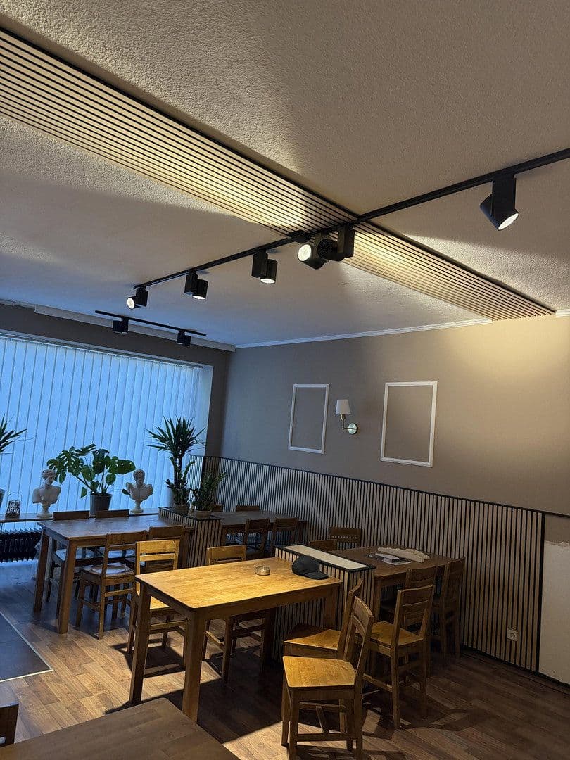 Pronájem kanceláře 52 m², Wuppertal, Severní Porýní-Vestfálsko Pronájem kanceláře 52 m², Wuppertal, Severní Porýní-Vestfálsko