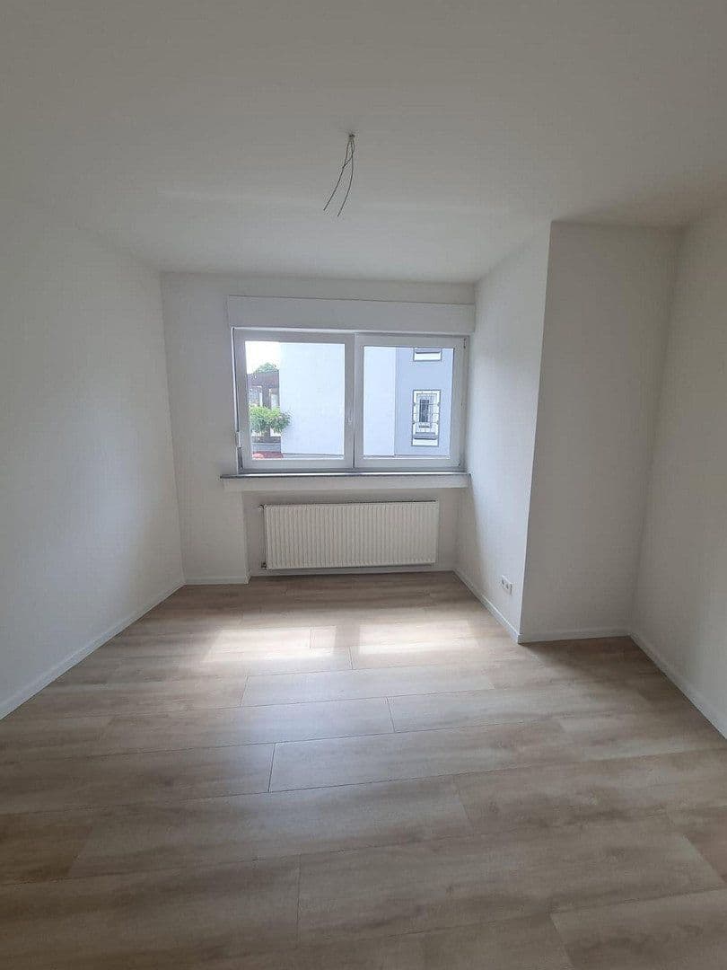 Pronájem bytu 2+1 50 m², Frintroper Str. 208, Essen, Severní Porýní-Vestfálsko Pronájem bytu 2+1 50 m², Frintroper Str. 208, Essen, Severní Porýní-Vestfálsko
