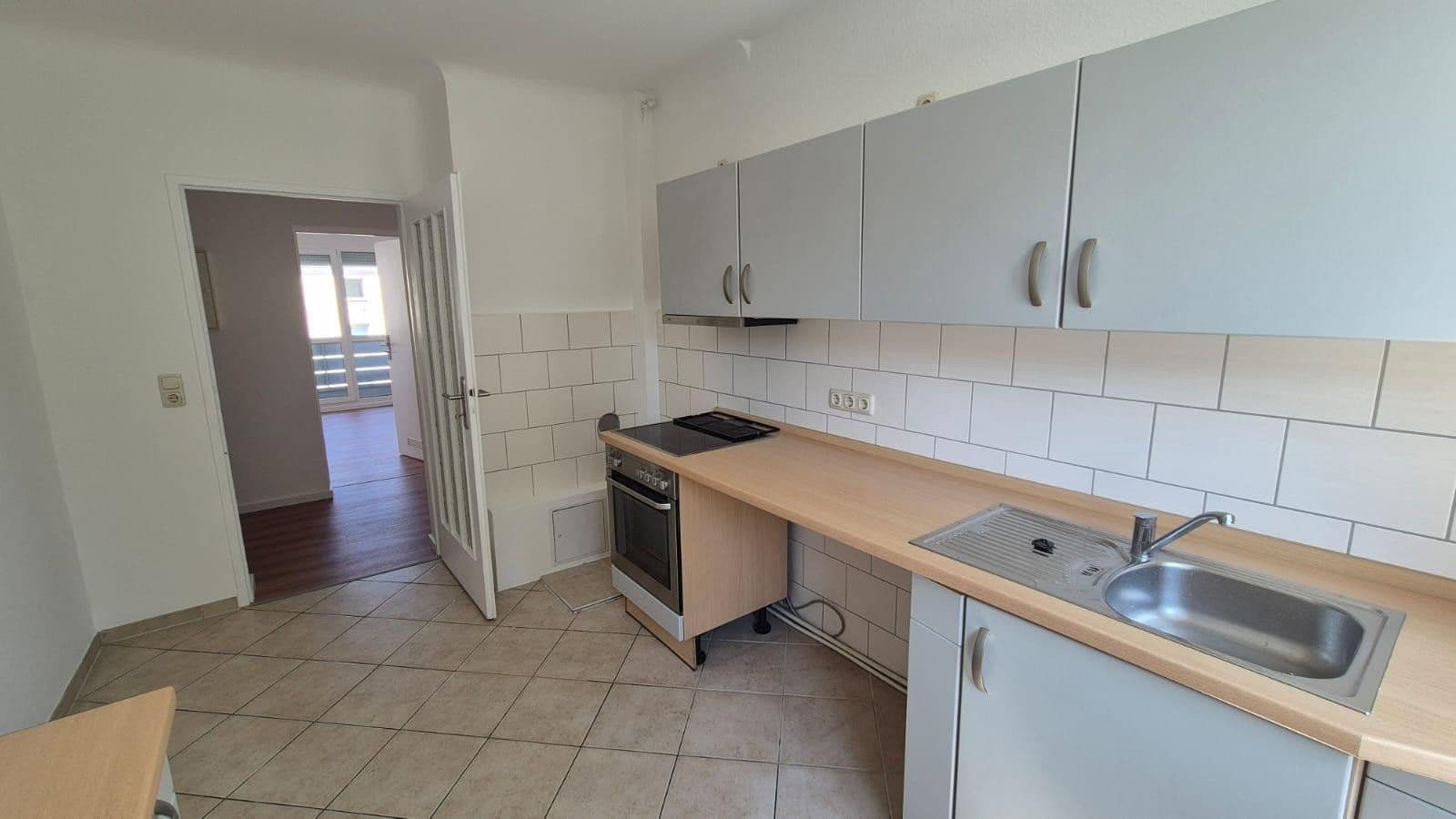 Pronájem bytu 3+1 74 m², Von-der-Tann-Straße 139, Nürnberg, Bavorsko Pronájem bytu 3+1 74 m², Von-der-Tann-Straße 139, Nürnberg, Bavorsko