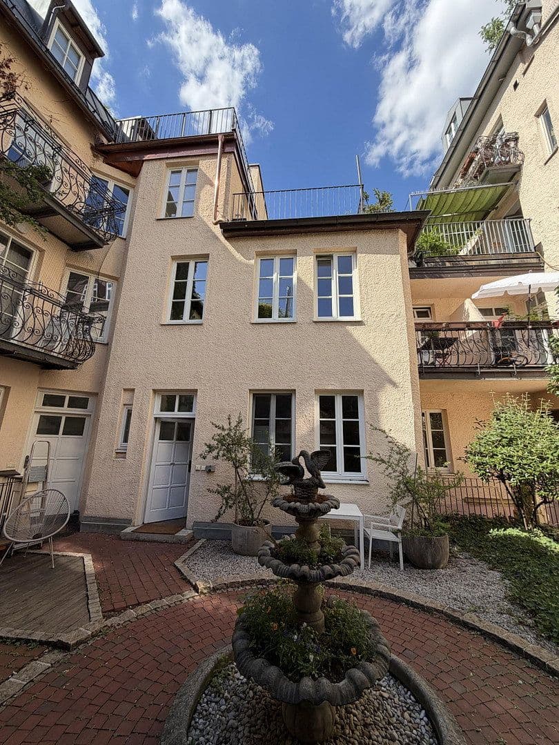 Prodej bytu 2+1 78 m², München, Bavorsko Prodej bytu 2+1 78 m², München, Bavorsko
