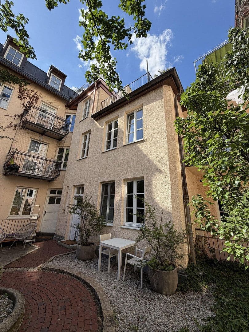 Prodej bytu 2+1 78 m², München, Bavorsko Prodej bytu 2+1 78 m², München, Bavorsko