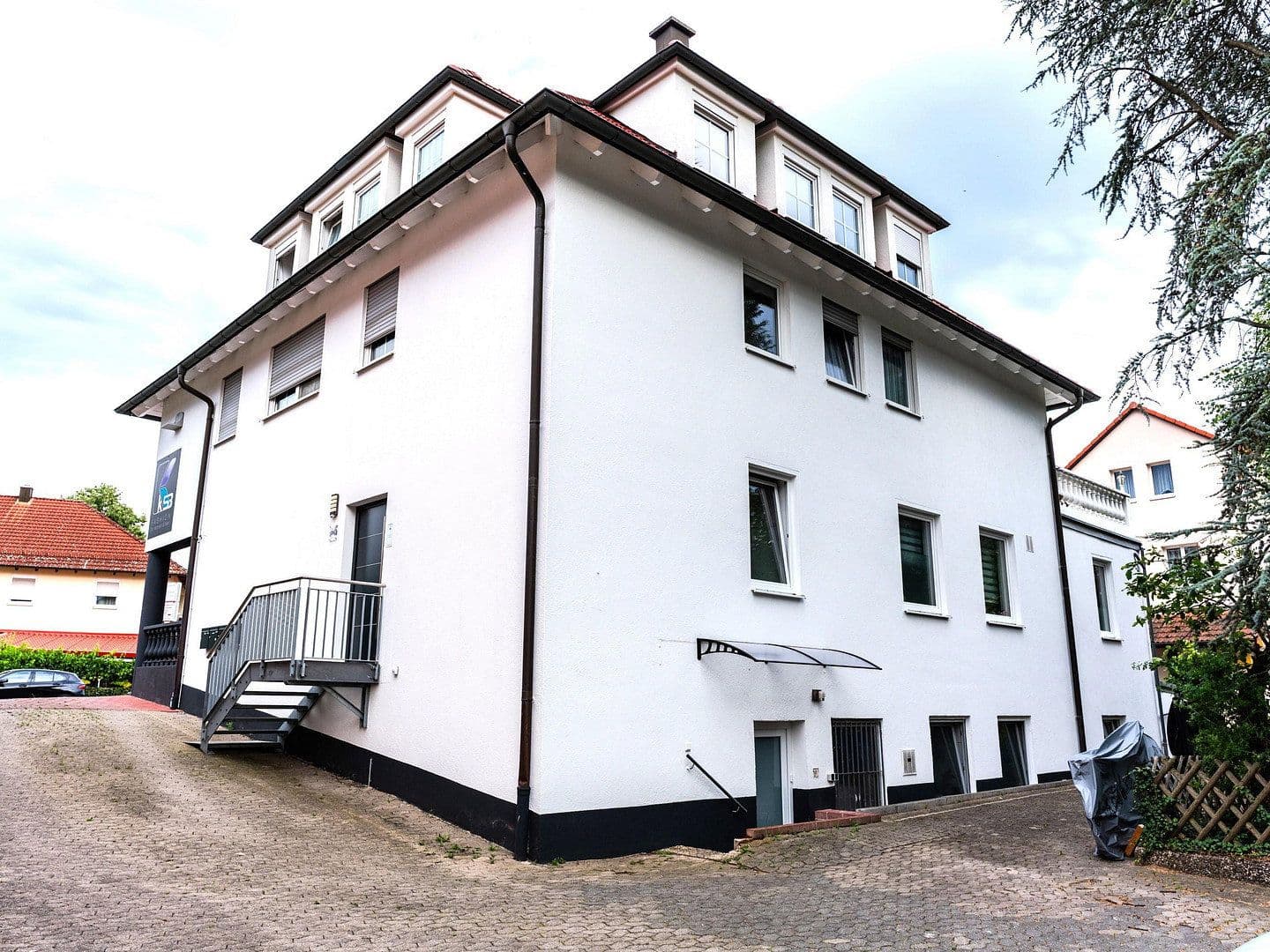 Prodej domu 390 m², pozemek 550 m², Fürth, Bavorsko Prodej domu 390 m², pozemek 550 m², Fürth, Bavorsko