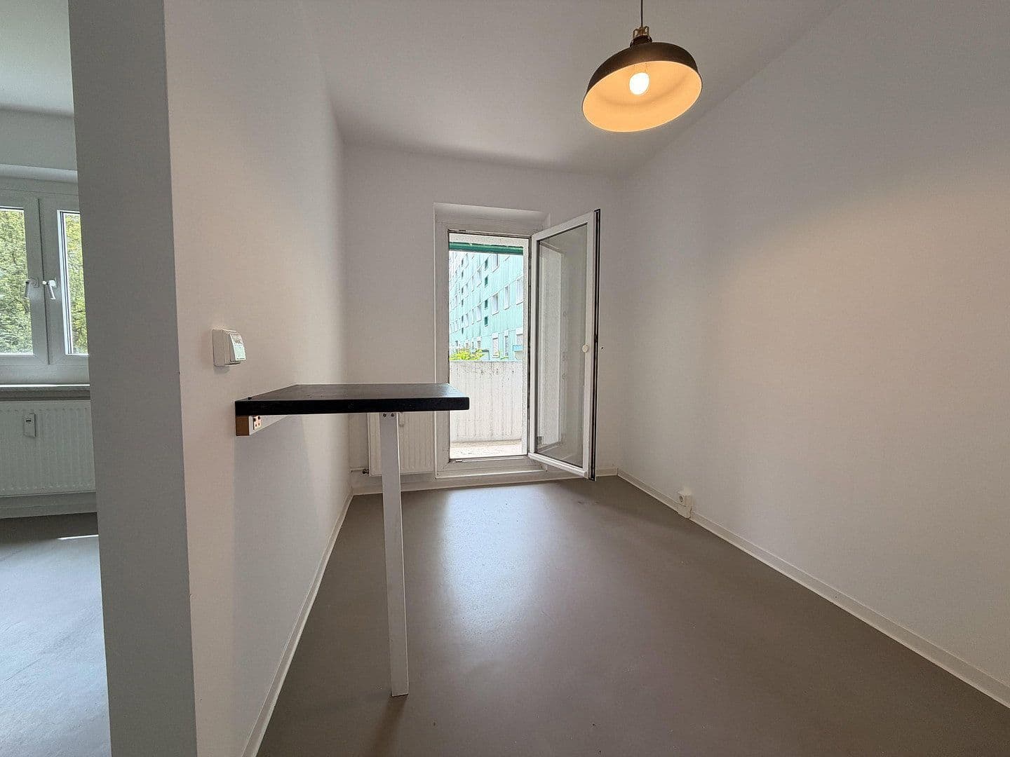Prodej bytu 2+1 51 m², Neubrandenburger Straße 68, Berlin, Berlín Prodej bytu 2+1 51 m², Neubrandenburger Straße 68, Berlin, Berlín