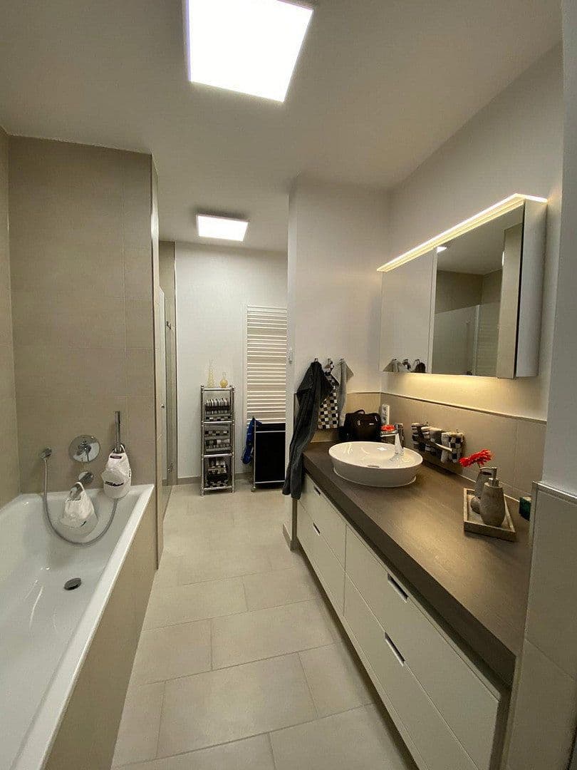 Pronájem bytu 2+1 81 m², Taunusstrasse 67, Mainz, Porýní-Falc Pronájem bytu 2+1 81 m², Taunusstrasse 67, Mainz, Porýní-Falc