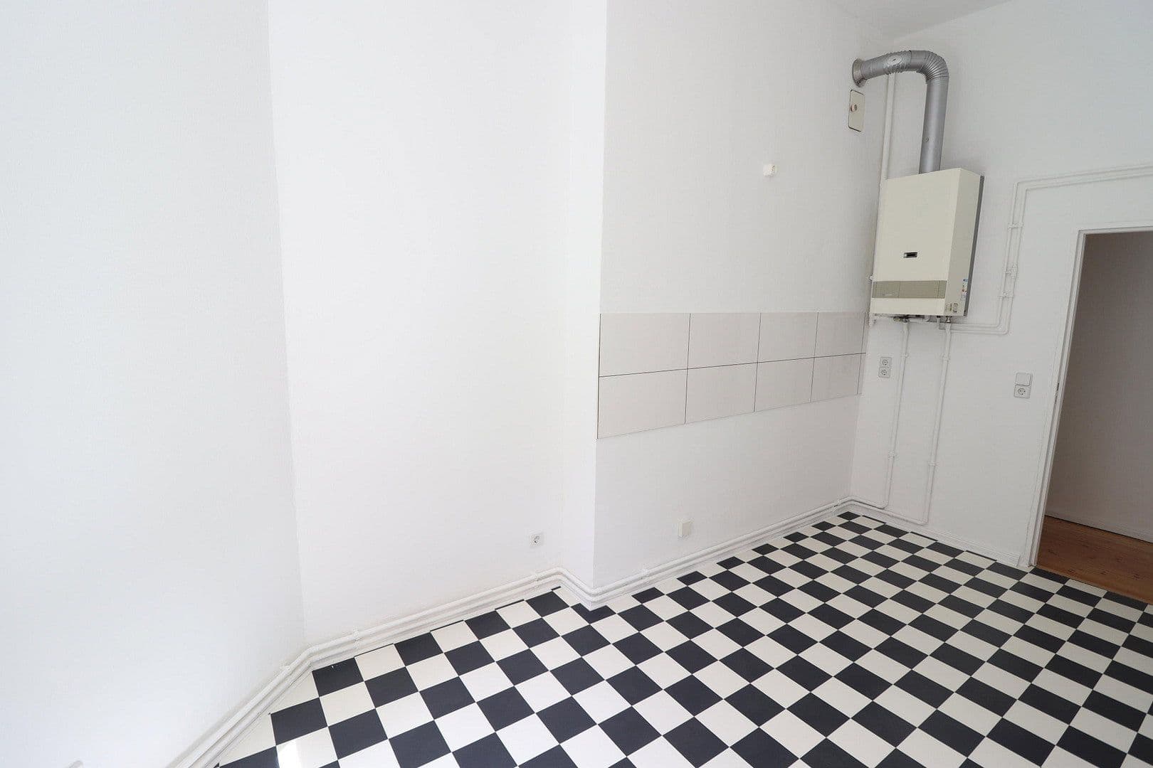 Pronájem bytu 2+1 62 m², Antwerpener Str. 00, Berlin, Berlín Pronájem bytu 2+1 62 m², Antwerpener Str. 00, Berlin, Berlín
