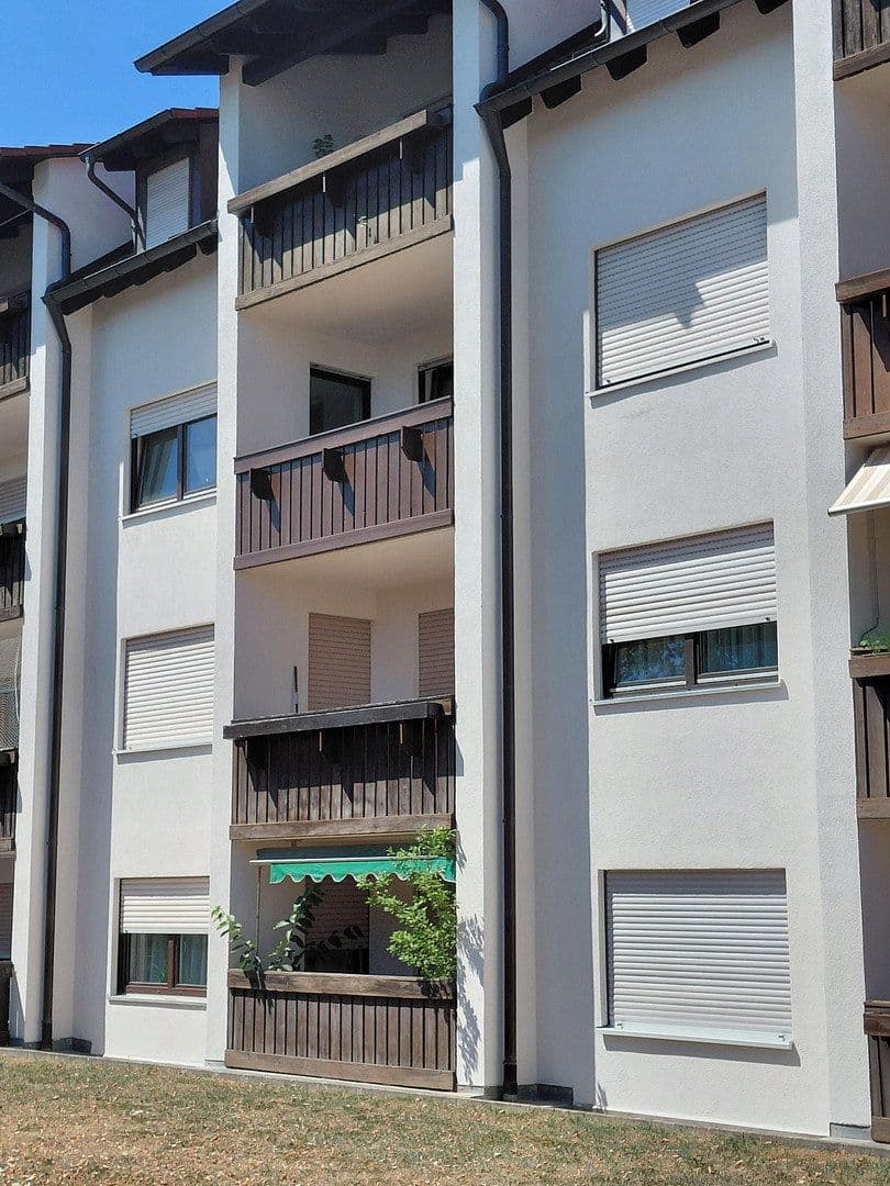 Pronájem bytu 2+1 50 m², Regensburgerstr. 98a, Neumarkt in der Oberpfalz, Bavorsko Pronájem bytu 2+1 50 m², Regensburgerstr. 98a, Neumarkt in der Oberpfalz, Bavorsko