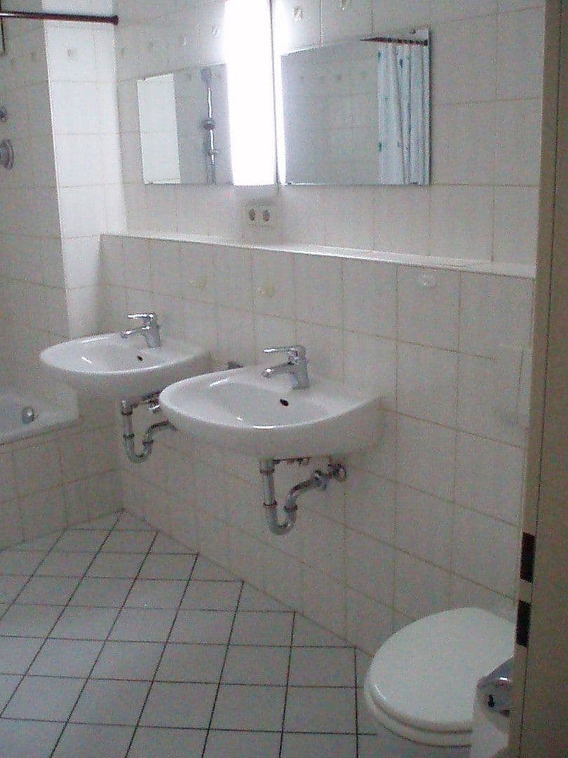 Pronájem bytu 3+1 88 m², Am Rathaus 2/ Friedhofstrasse 1, Kist, Bavorsko Pronájem bytu 3+1 88 m², Am Rathaus 2/ Friedhofstrasse 1, Kist, Bavorsko
