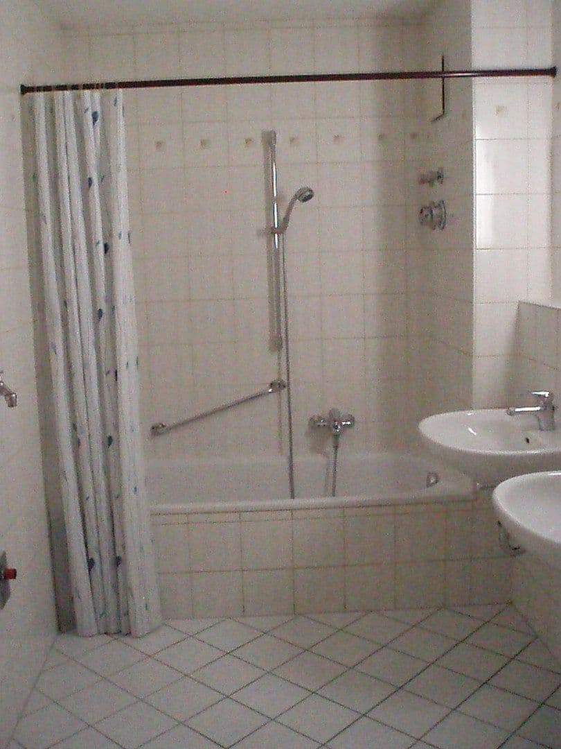 Pronájem bytu 3+1 88 m², Am Rathaus 2/ Friedhofstrasse 1, Kist, Bavorsko Pronájem bytu 3+1 88 m², Am Rathaus 2/ Friedhofstrasse 1, Kist, Bavorsko