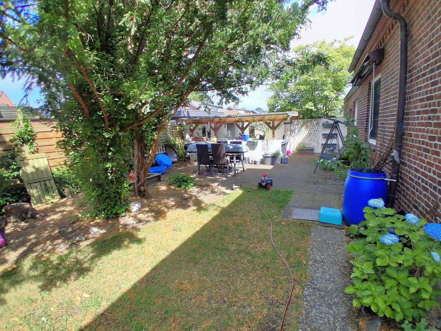 Prodej domu 163 m², pozemek 694 m², Rendsburg, Šlesvicko-Holštýnsko Prodej domu 163 m², pozemek 694 m², Rendsburg, Šlesvicko-Holštýnsko