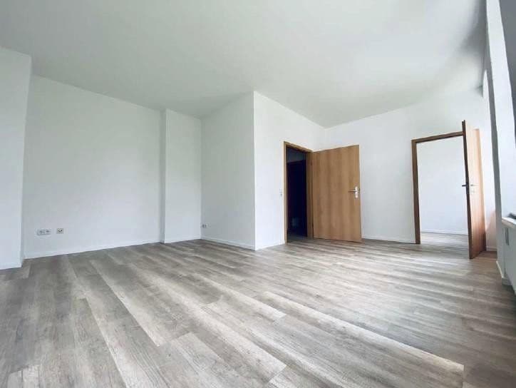 Pronájem bytu 1+1 38 m², Inselstraße 14, Chemnitz, Sasko Pronájem bytu 1+1 38 m², Inselstraße 14, Chemnitz, Sasko