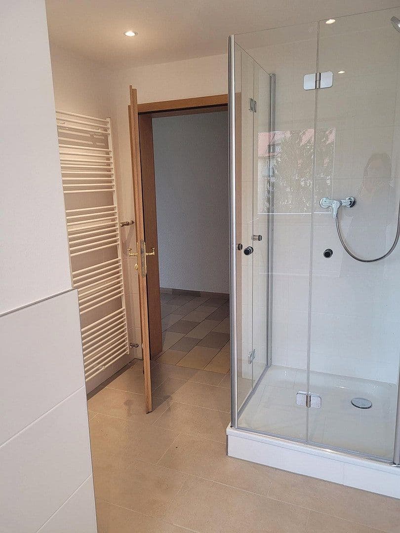 Pronájem domu 280 m², pozemek 260 m², Stuttgart, Bádensko-Württembersko Pronájem domu 280 m², pozemek 260 m², Stuttgart, Bádensko-Württembersko