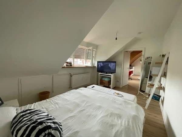 Pronájem domu 280 m², pozemek 260 m², Stuttgart, Bádensko-Württembersko Pronájem domu 280 m², pozemek 260 m², Stuttgart, Bádensko-Württembersko