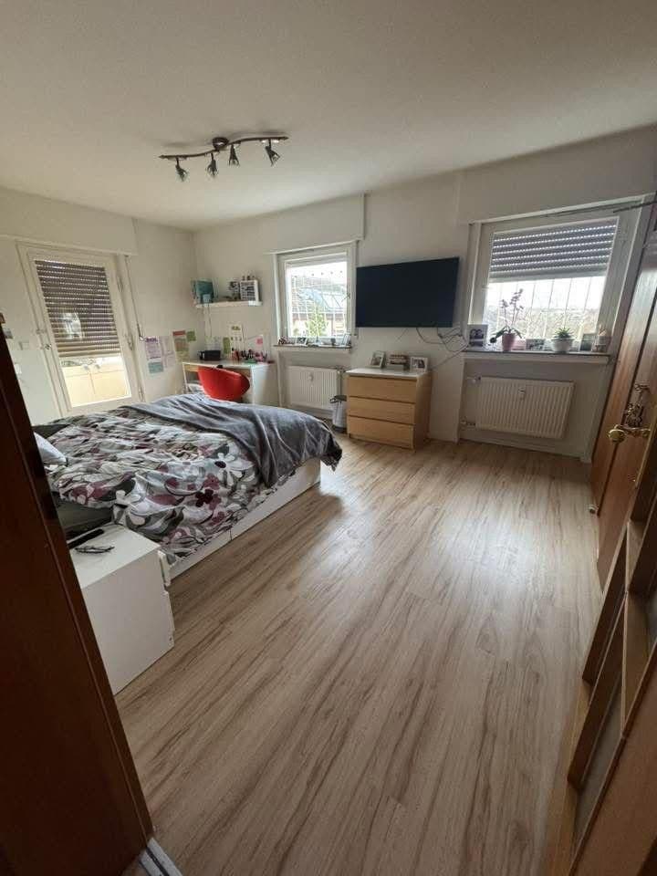 Pronájem domu 280 m², pozemek 260 m², Stuttgart, Bádensko-Württembersko Pronájem domu 280 m², pozemek 260 m², Stuttgart, Bádensko-Württembersko
