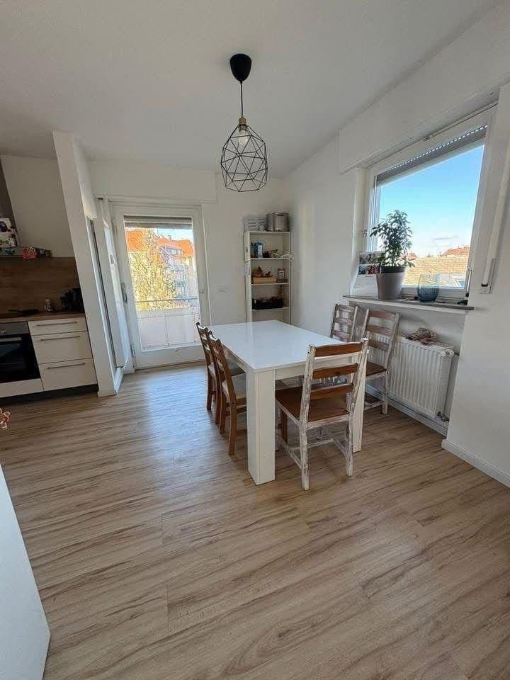 Pronájem domu 280 m², pozemek 260 m², Stuttgart, Bádensko-Württembersko Pronájem domu 280 m², pozemek 260 m², Stuttgart, Bádensko-Württembersko