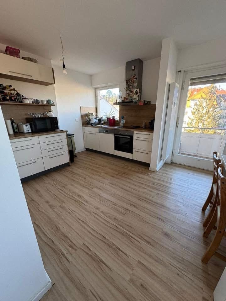 Pronájem domu 280 m², pozemek 260 m², Stuttgart, Bádensko-Württembersko Pronájem domu 280 m², pozemek 260 m², Stuttgart, Bádensko-Württembersko