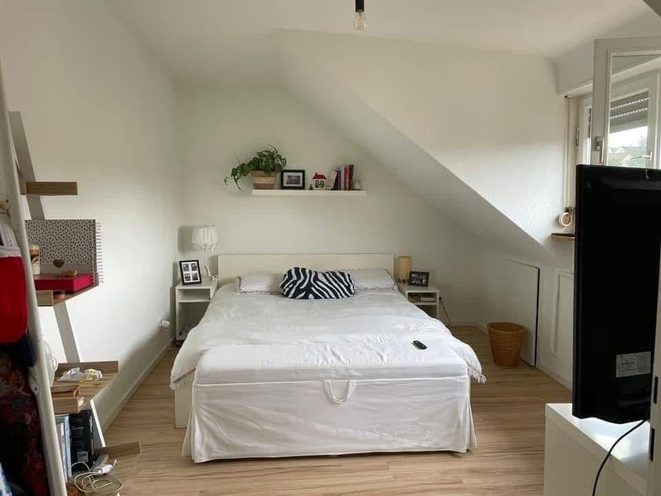 Pronájem domu 280 m², pozemek 260 m², Stuttgart, Bádensko-Württembersko Pronájem domu 280 m², pozemek 260 m², Stuttgart, Bádensko-Württembersko