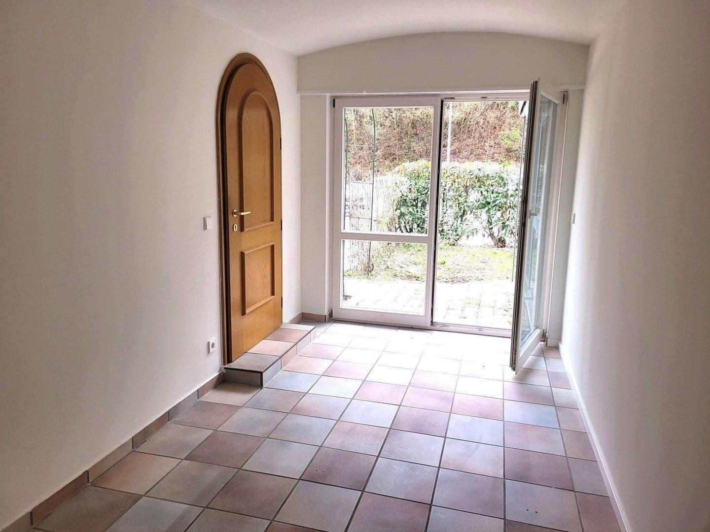 Pronájem domu 280 m², pozemek 260 m², Stuttgart, Bádensko-Württembersko Pronájem domu 280 m², pozemek 260 m², Stuttgart, Bádensko-Württembersko