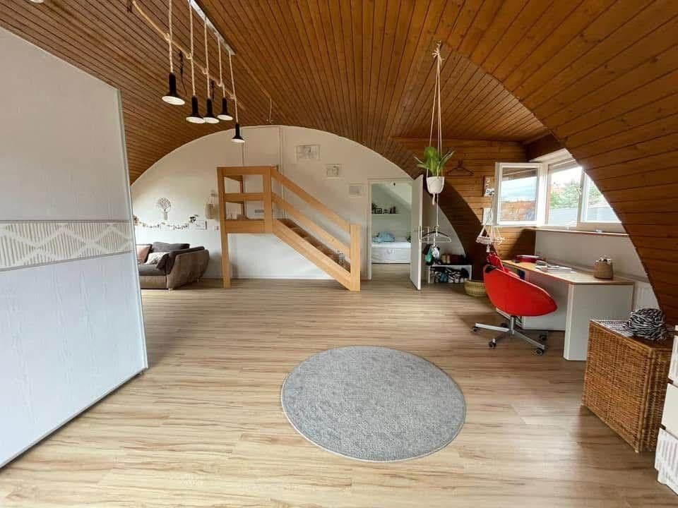 Pronájem domu 280 m², pozemek 260 m², Stuttgart, Bádensko-Württembersko Pronájem domu 280 m², pozemek 260 m², Stuttgart, Bádensko-Württembersko