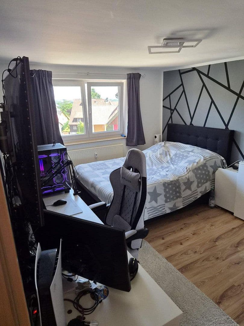Pronájem bytu 3+1 63 m², Brunnenweg 3, Loßburg, Bádensko-Württembersko Pronájem bytu 3+1 63 m², Brunnenweg 3, Loßburg, Bádensko-Württembersko