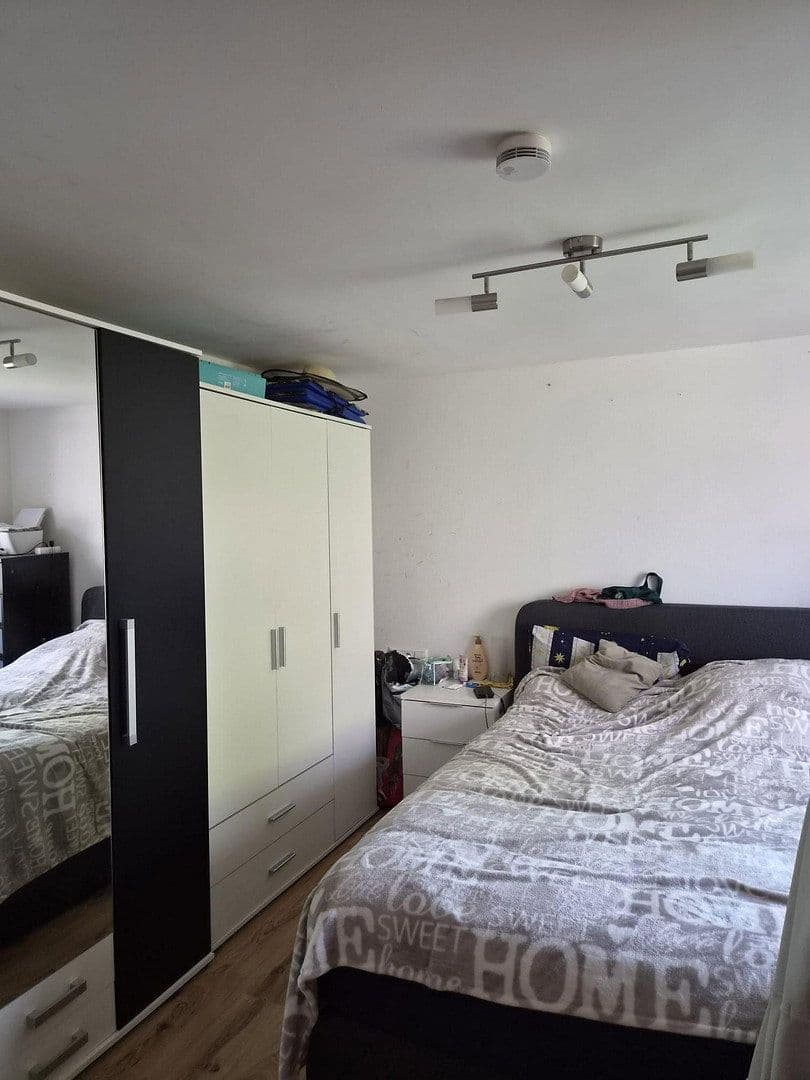 Pronájem bytu 3+1 63 m², Brunnenweg 3, Loßburg, Bádensko-Württembersko Pronájem bytu 3+1 63 m², Brunnenweg 3, Loßburg, Bádensko-Württembersko
