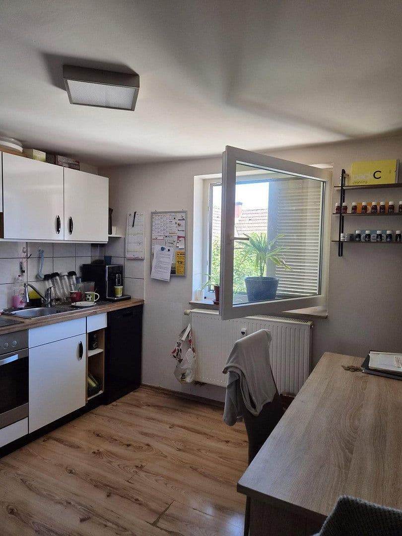 Pronájem bytu 3+1 63 m², Brunnenweg 3, Loßburg, Bádensko-Württembersko Pronájem bytu 3+1 63 m², Brunnenweg 3, Loßburg, Bádensko-Württembersko