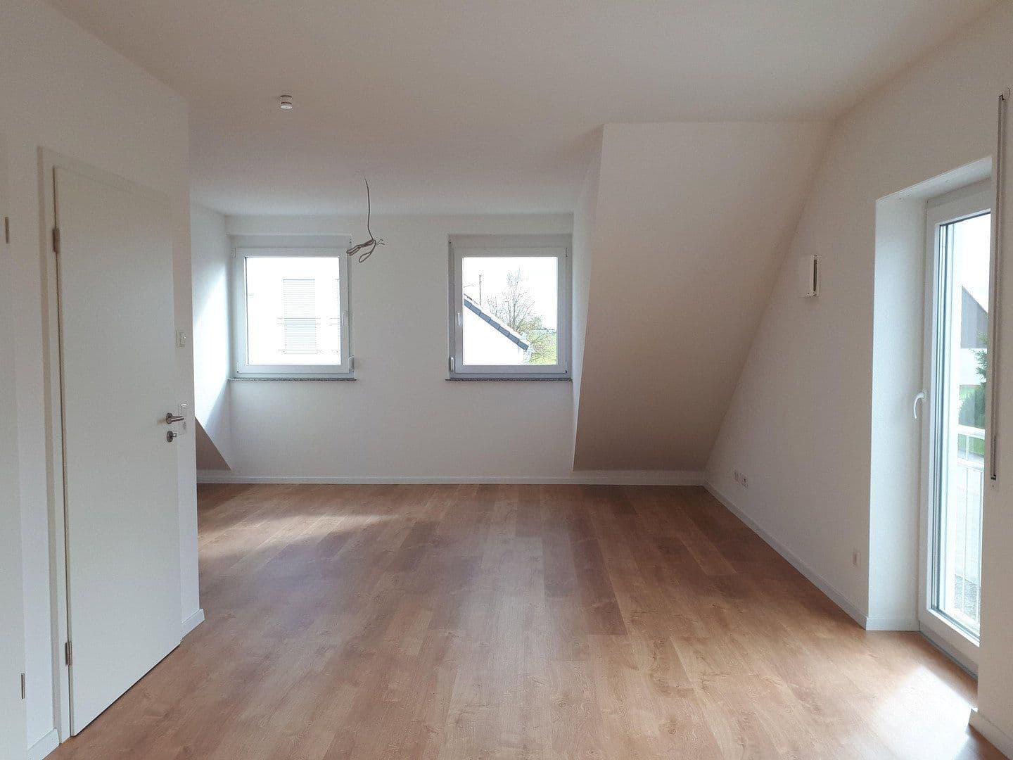 Pronájem domu 155 m², pozemek 418 m², Eutingen im Gäu, Bádensko-Württembersko Pronájem domu 155 m², pozemek 418 m², Eutingen im Gäu, Bádensko-Württembersko