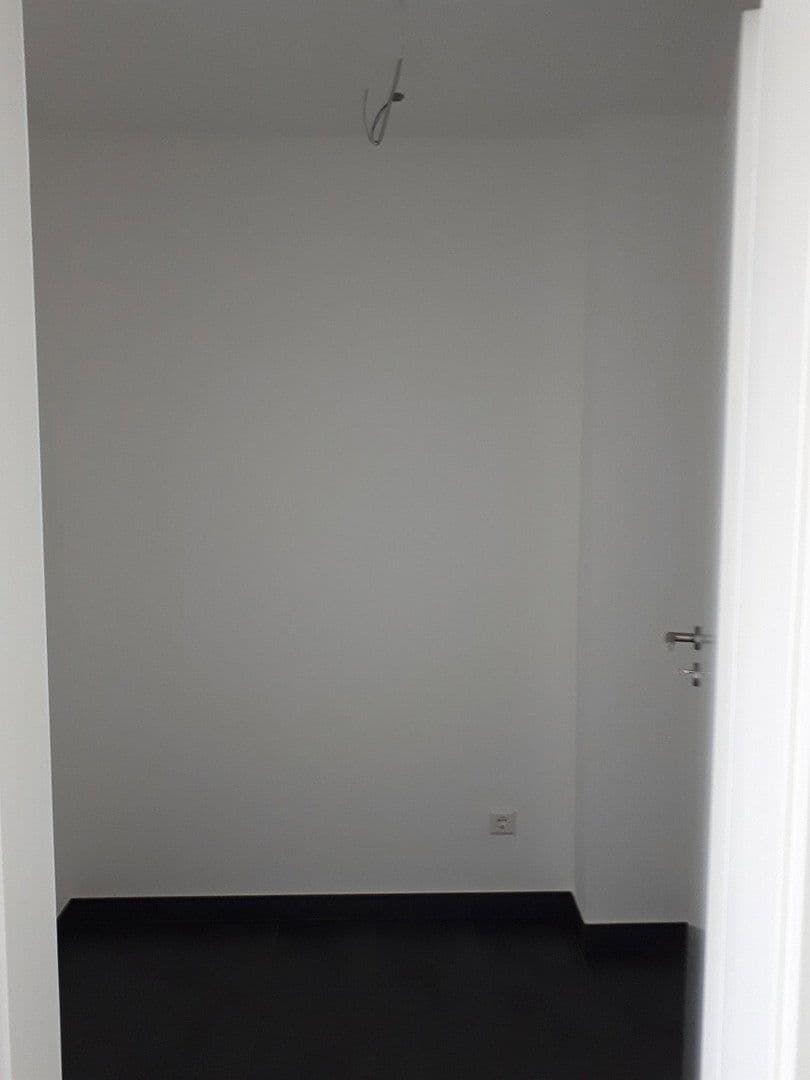 Pronájem domu 155 m², pozemek 418 m², Eutingen im Gäu, Bádensko-Württembersko Pronájem domu 155 m², pozemek 418 m², Eutingen im Gäu, Bádensko-Württembersko