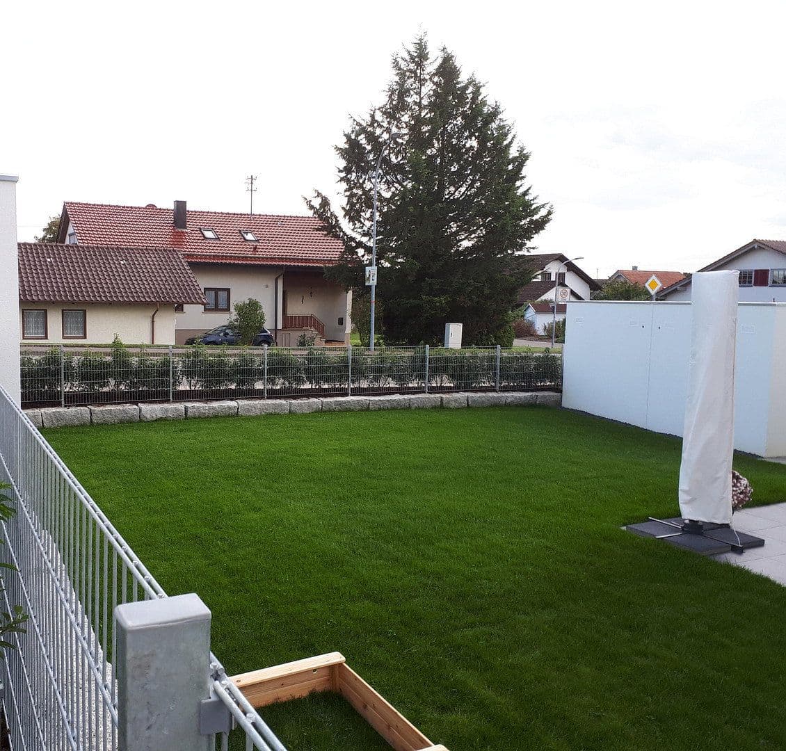Pronájem domu 155 m², pozemek 418 m², Eutingen im Gäu, Bádensko-Württembersko Pronájem domu 155 m², pozemek 418 m², Eutingen im Gäu, Bádensko-Württembersko