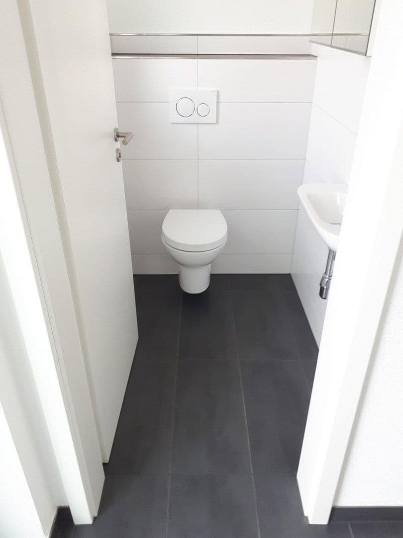 Pronájem domu 155 m², pozemek 418 m², Eutingen im Gäu, Bádensko-Württembersko Pronájem domu 155 m², pozemek 418 m², Eutingen im Gäu, Bádensko-Württembersko
