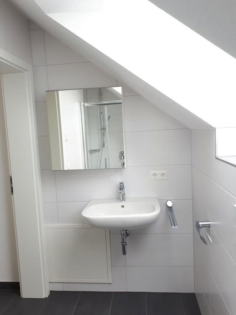 Pronájem domu 155 m², pozemek 418 m², Eutingen im Gäu, Bádensko-Württembersko Pronájem domu 155 m², pozemek 418 m², Eutingen im Gäu, Bádensko-Württembersko