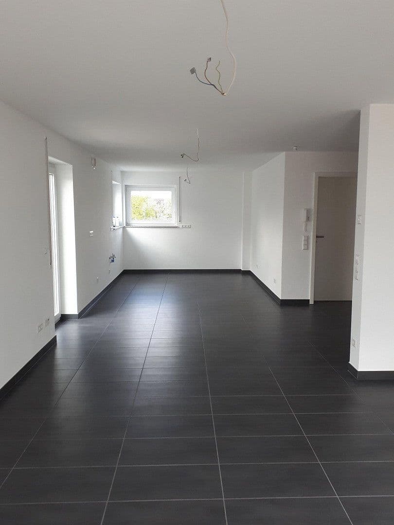Pronájem domu 155 m², pozemek 418 m², Eutingen im Gäu, Bádensko-Württembersko Pronájem domu 155 m², pozemek 418 m², Eutingen im Gäu, Bádensko-Württembersko