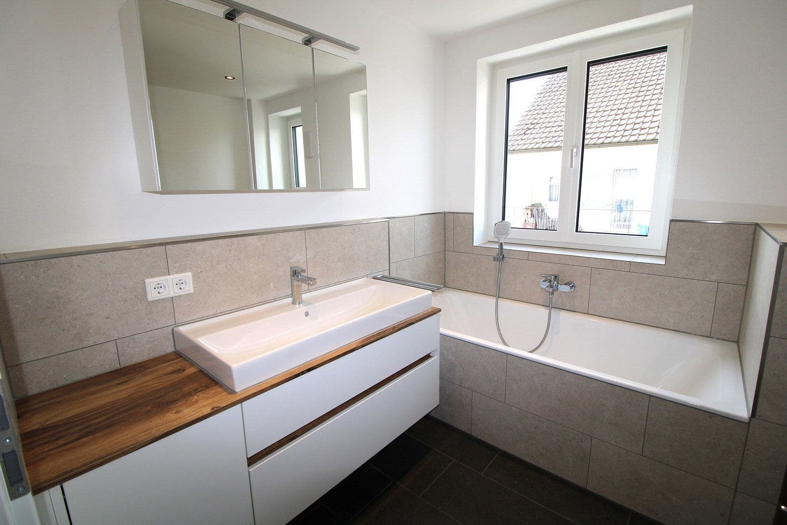 Pronájem bytu 4+1 117 m², Fasanenstr. 11, Manching, Bavorsko Pronájem bytu 4+1 117 m², Fasanenstr. 11, Manching, Bavorsko