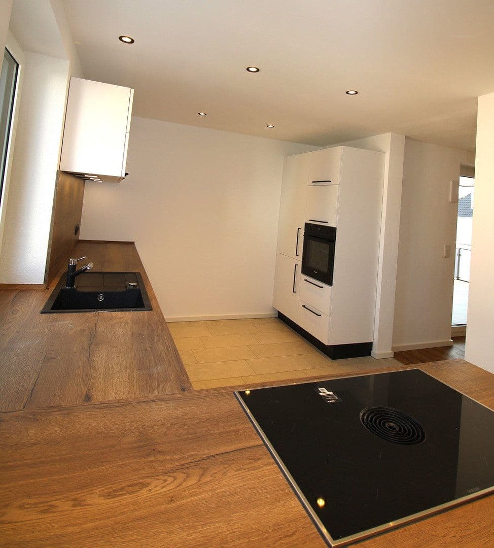 Pronájem bytu 4+1 117 m², Fasanenstr. 11, Manching, Bavorsko Pronájem bytu 4+1 117 m², Fasanenstr. 11, Manching, Bavorsko