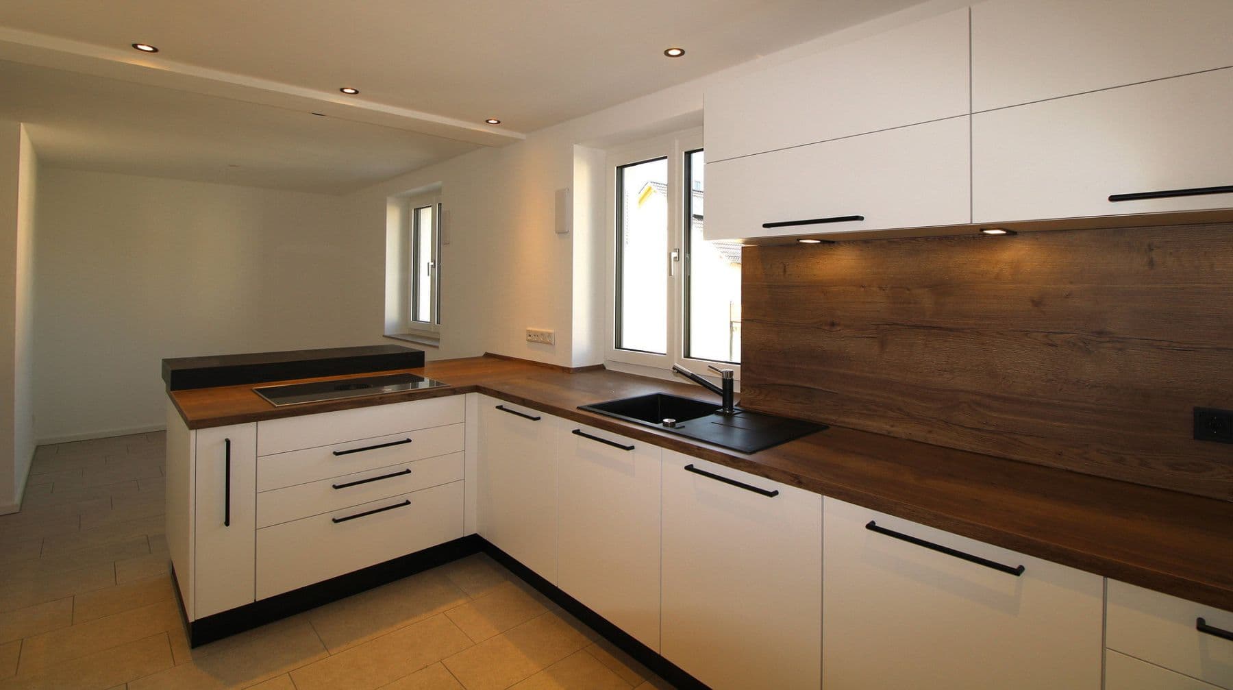 Pronájem bytu 4+1 117 m², Fasanenstr. 11, Manching, Bavorsko Pronájem bytu 4+1 117 m², Fasanenstr. 11, Manching, Bavorsko