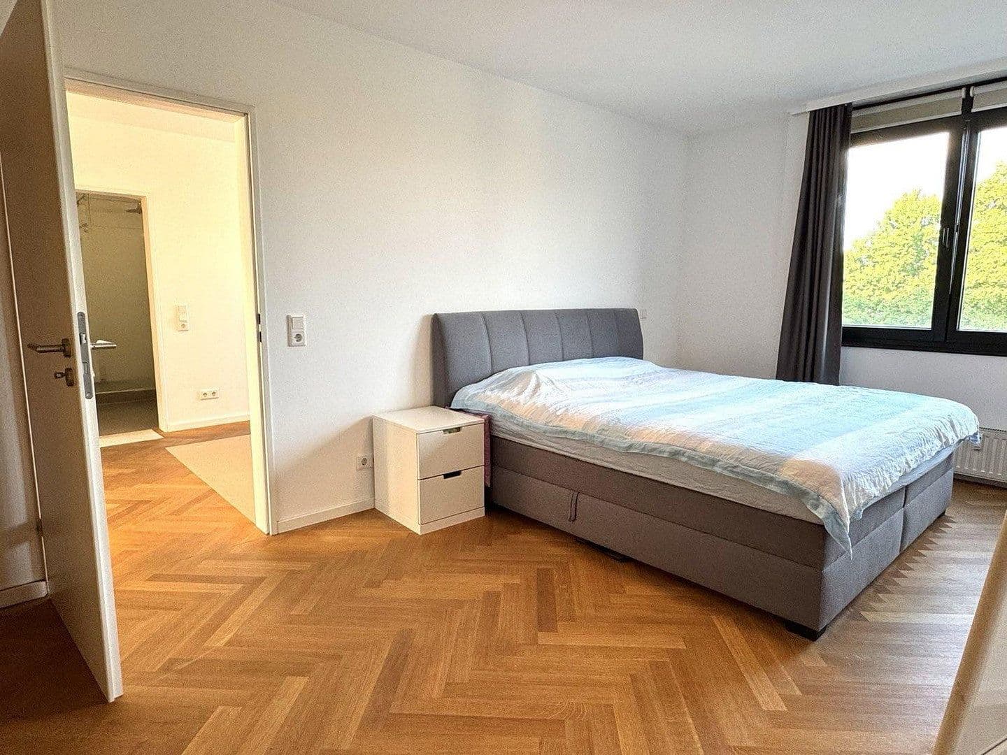 Prodej bytu 4+1 120 m², Herchenbachstr. 5, Düsseldorf, Severní Porýní-Vestfálsko Prodej bytu 4+1 120 m², Herchenbachstr. 5, Düsseldorf, Severní Porýní-Vestfálsko