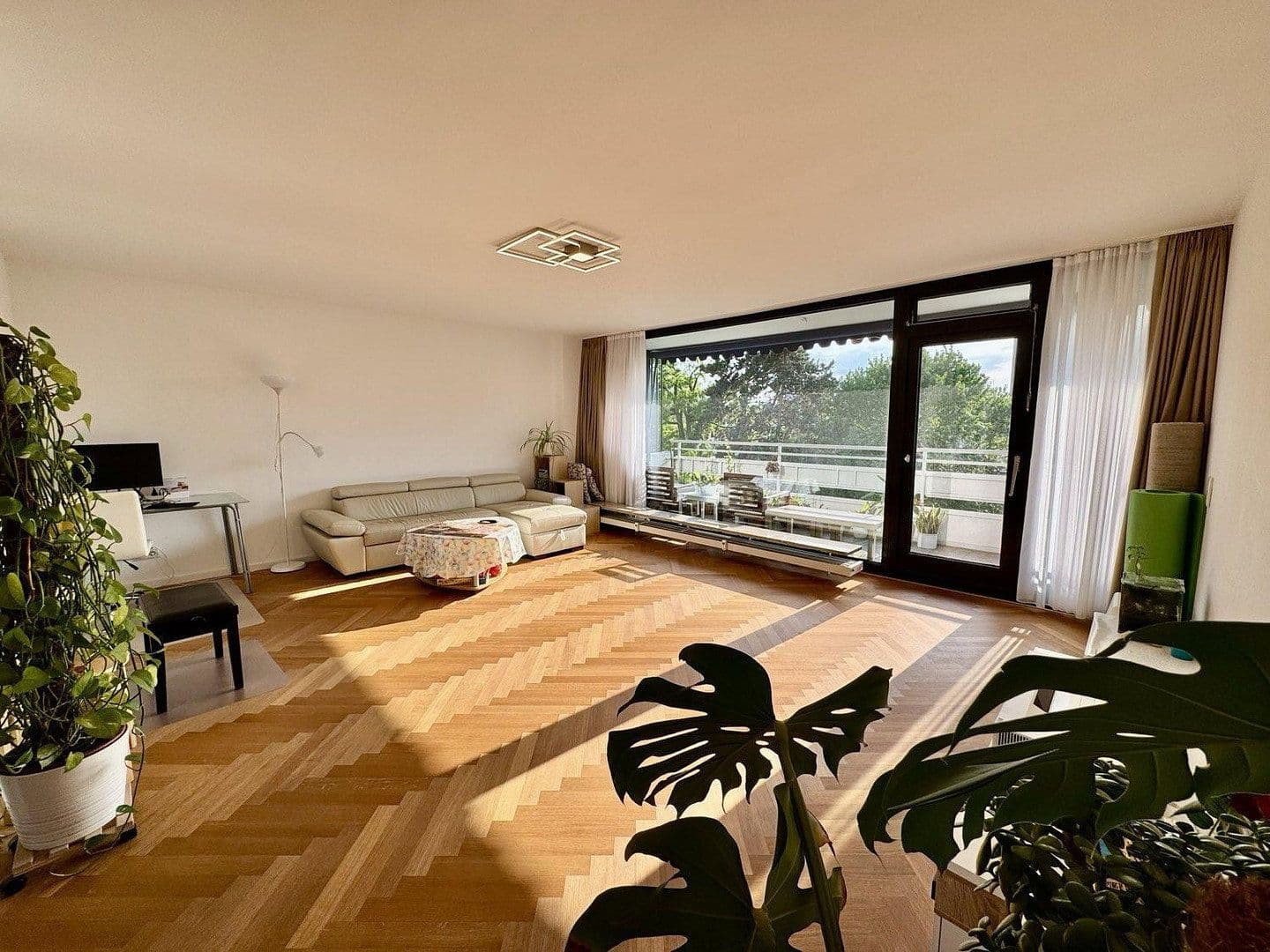 Prodej bytu 4+1 120 m², Herchenbachstr. 5, Düsseldorf, Severní Porýní-Vestfálsko Prodej bytu 4+1 120 m², Herchenbachstr. 5, Düsseldorf, Severní Porýní-Vestfálsko