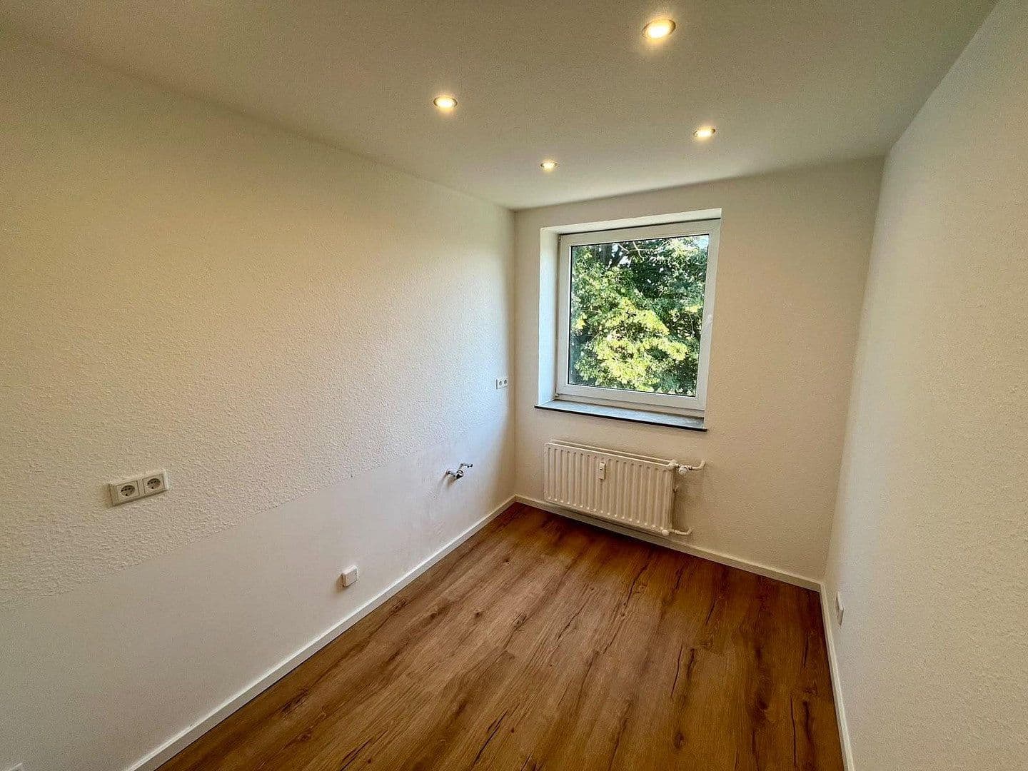 Prodej bytu 2+1 56 m², Buchenstraße 62, Sulingen, Dolní Sasko Prodej bytu 2+1 56 m², Buchenstraße 62, Sulingen, Dolní Sasko