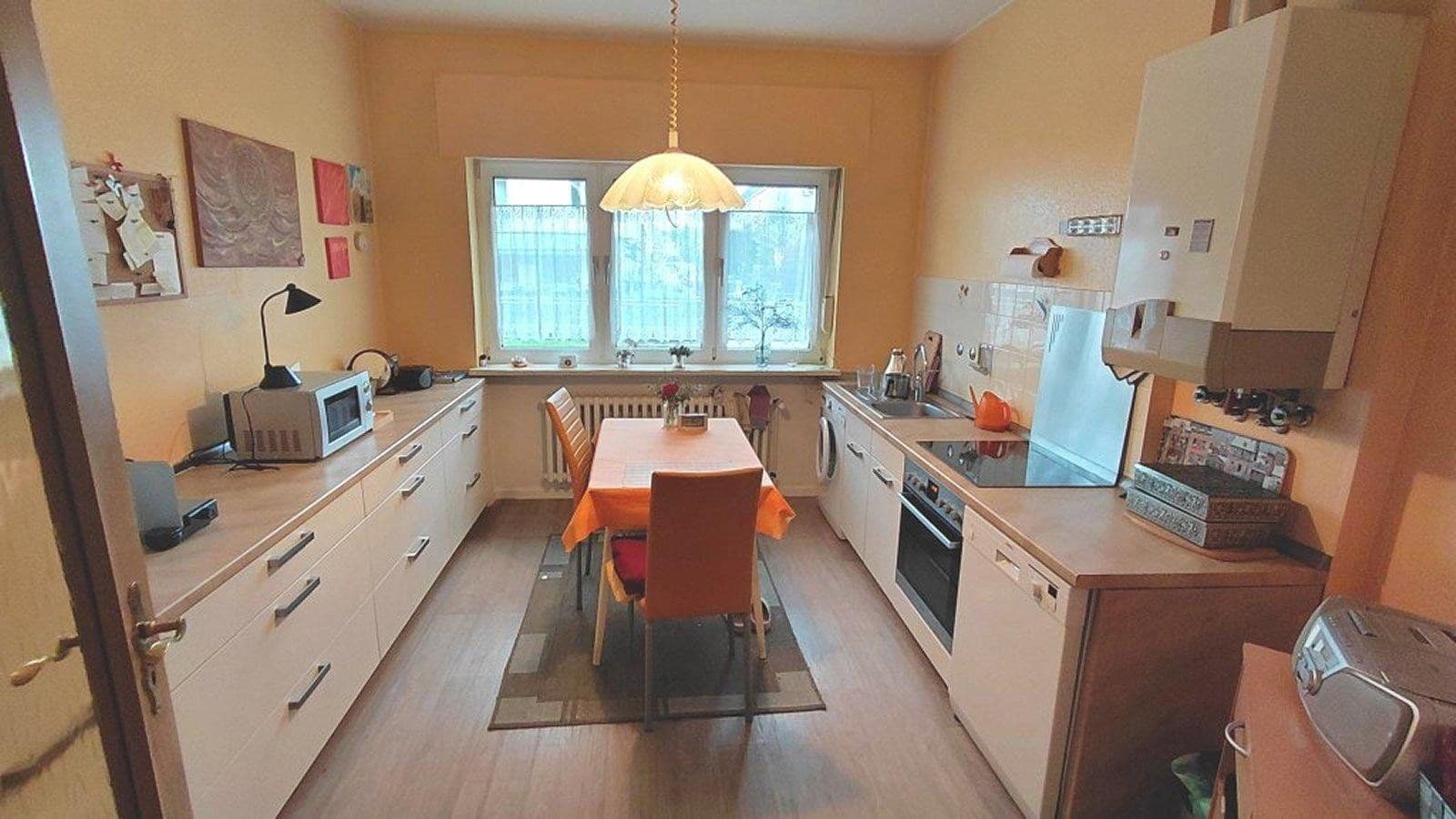 Prodej bytu 4+1 104 m², Köln, Severní Porýní-Vestfálsko Prodej bytu 4+1 104 m², Köln, Severní Porýní-Vestfálsko