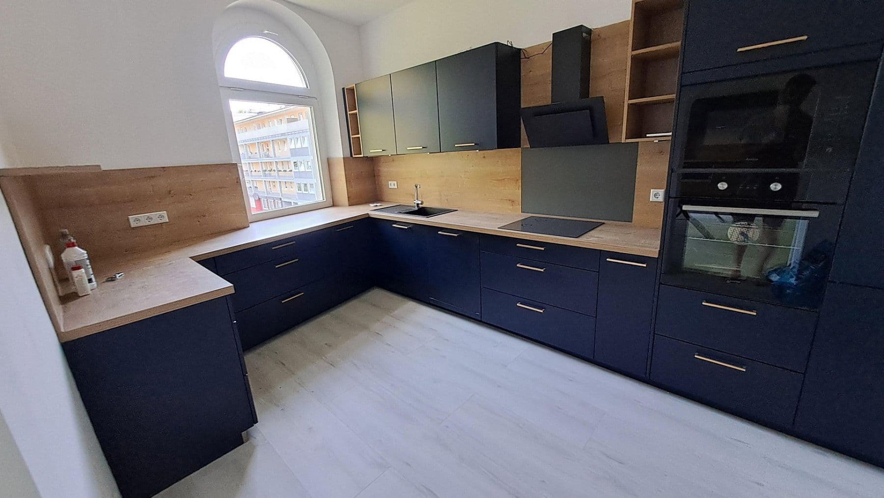 Prodej bytu 6+1 134 m², Velbert, Severní Porýní-Vestfálsko Prodej bytu 6+1 134 m², Velbert, Severní Porýní-Vestfálsko