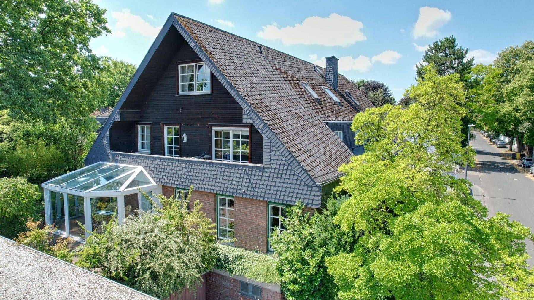 Prodej domu 320 m², pozemek 707 m², Köln, Severní Porýní-Vestfálsko Prodej domu 320 m², pozemek 707 m², Köln, Severní Porýní-Vestfálsko