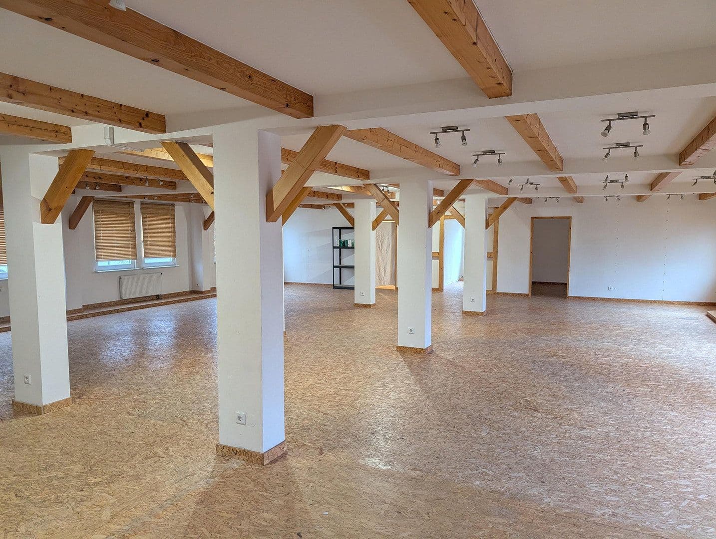Pronájem kanceláře 436 m², Engelsdorfer Str. 373, Leipzig, Sasko Pronájem kanceláře 436 m², Engelsdorfer Str. 373, Leipzig, Sasko