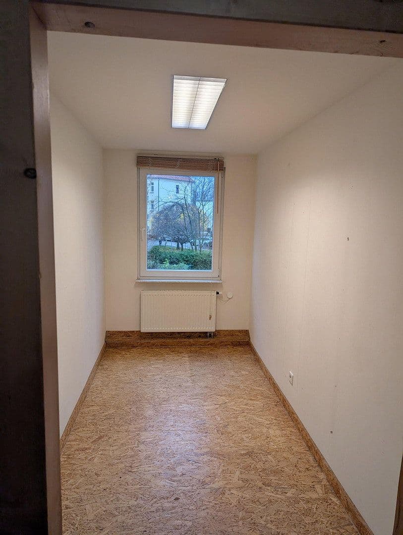 Pronájem kanceláře 436 m², Engelsdorfer Str. 373, Leipzig, Sasko Pronájem kanceláře 436 m², Engelsdorfer Str. 373, Leipzig, Sasko