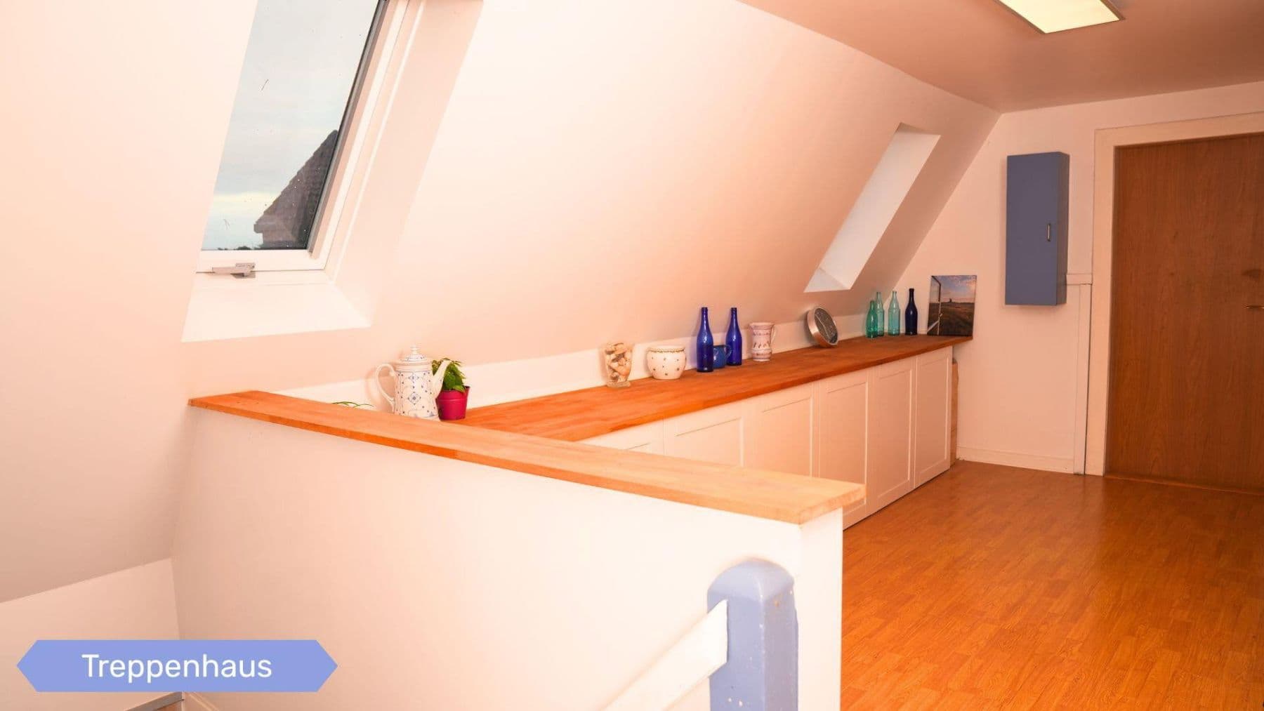 Prodej domu 213 m², pozemek 5.000 m², Garbsen, Dolní Sasko Prodej domu 213 m², pozemek 5.000 m², Garbsen, Dolní Sasko