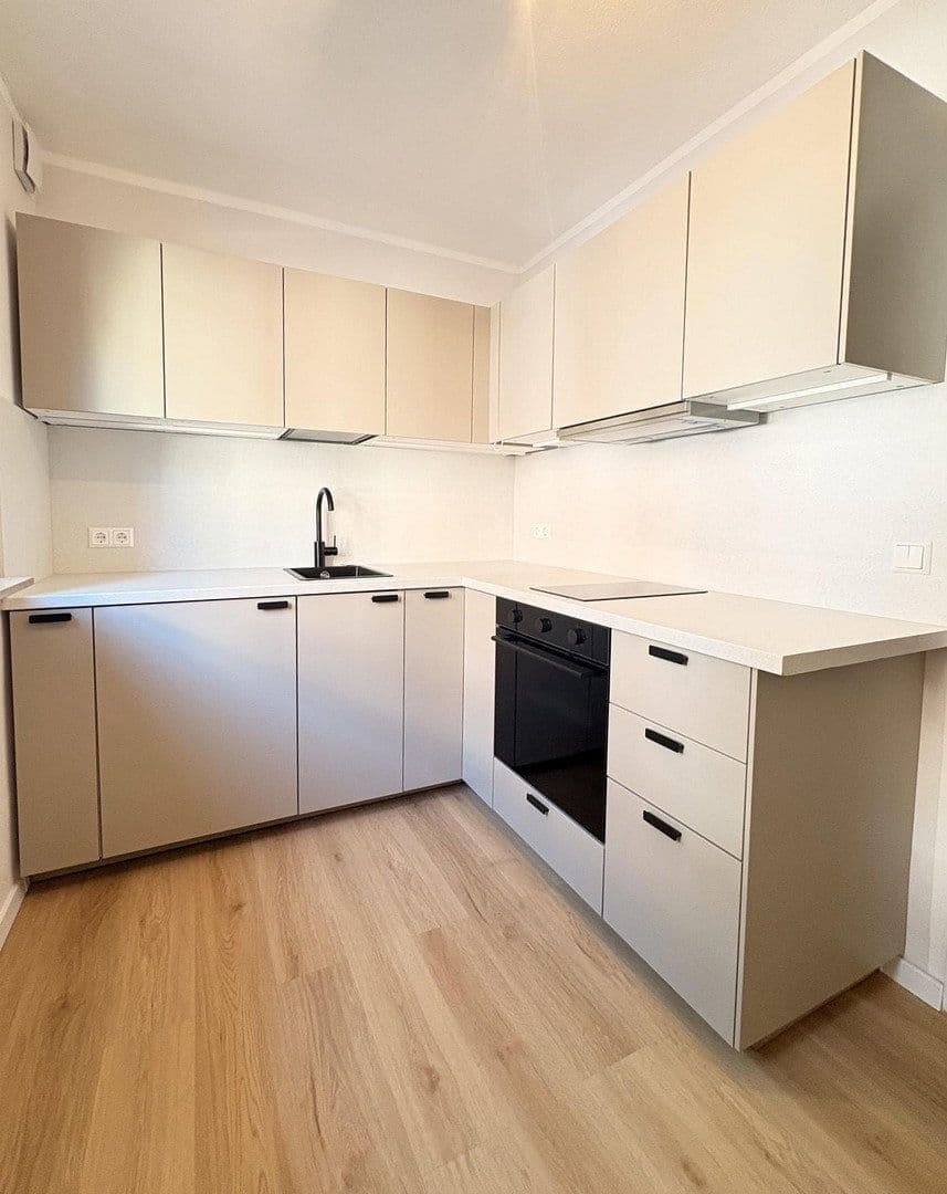 Pronájem bytu 1+kk 38 m², Oberhausen, Severní Porýní-Vestfálsko Pronájem bytu 1+kk 38 m², Oberhausen, Severní Porýní-Vestfálsko