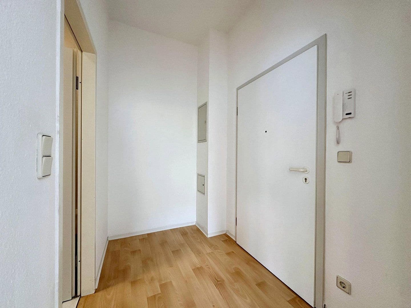 Pronájem bytu 2+1 54 m², Salvador-Allende-Straße 29, Rostock, Mecklenburg-Vorpommern Pronájem bytu 2+1 54 m², Salvador-Allende-Straße 29, Rostock, Mecklenburg-Vorpommern