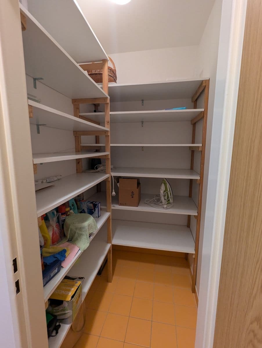 Pronájem bytu 2+kk 57 m², U Hostavického potoka, Praha, Praha Pronájem bytu 2+kk 57 m², U Hostavického potoka, Praha, Praha