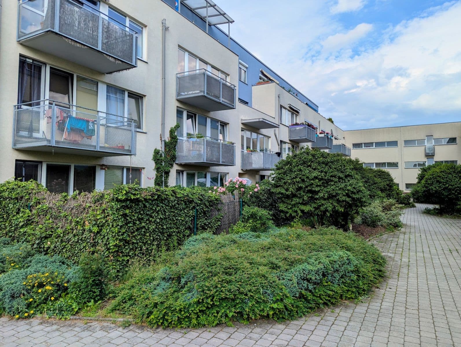 Pronájem bytu 2+kk 57 m², U Hostavického potoka, Praha, Praha Pronájem bytu 2+kk 57 m², U Hostavického potoka, Praha, Praha